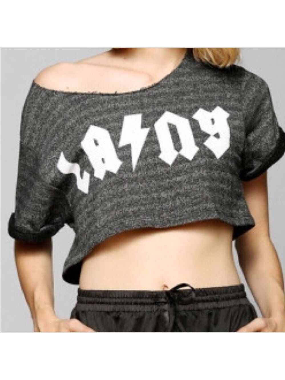 Urban Outfitters LA/NY cropped short sleeve off shoulder tee size medium